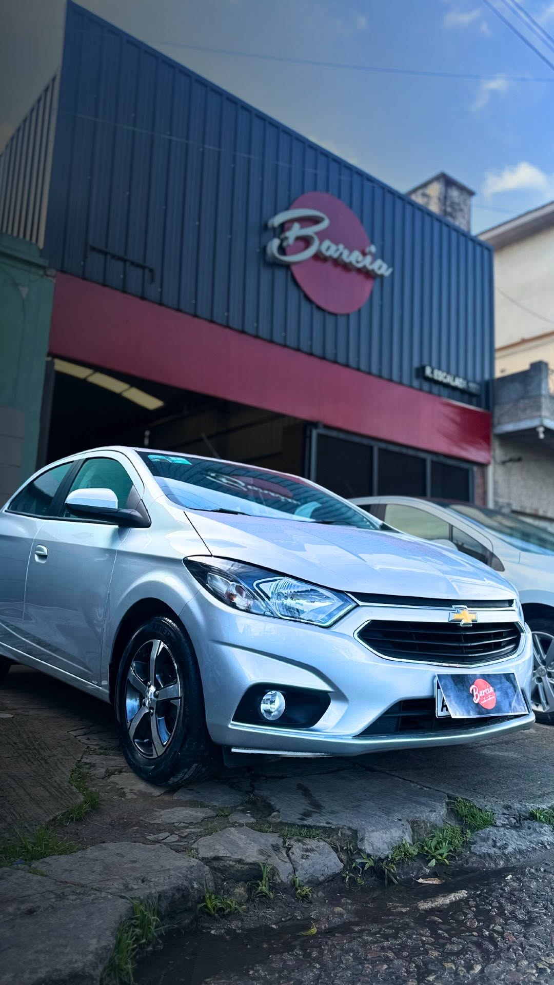 Auto compacto